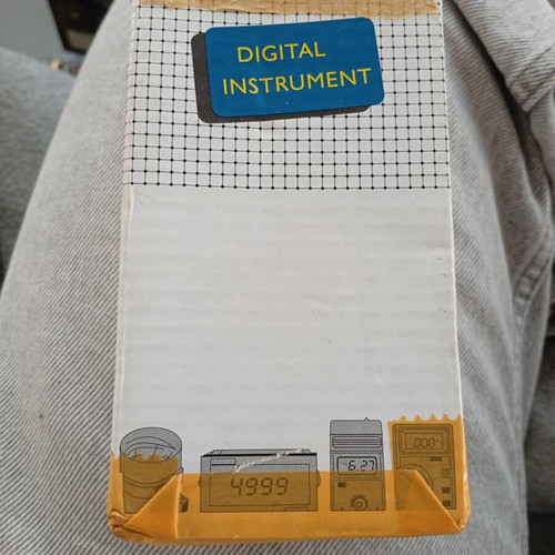 Digital Thermometer TM-902C with Type-K Sensor, New
