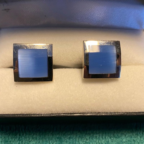 Cufflinks used, blue