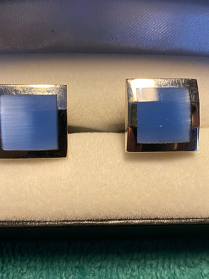 Cufflinks used, blue