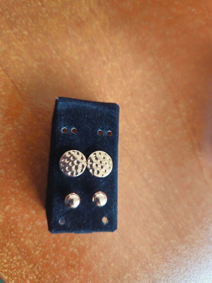 Earrings in pink-gold color like new