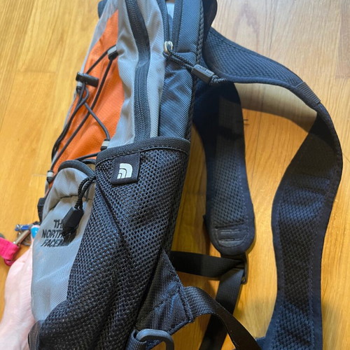 North Face small hiking bag like new