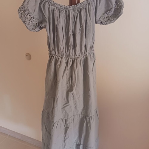 Summer dress with side slit, khaki color