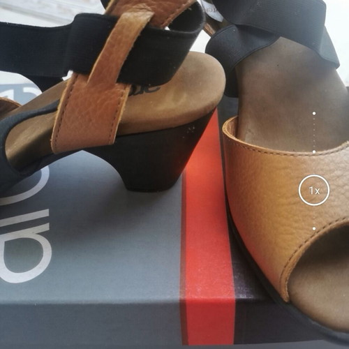 Arche leather sandals size 36 new, mustard gold