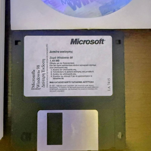 Microsoft Windows 98 Second Edition SE OEM CD with Boot Disk and Greek Manual like new
