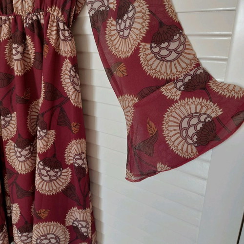 Wrap dress burgundy used XL with floral patterns and lining