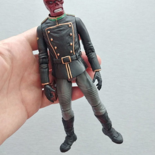 Vintage ToyBiz Red Skull Action Figure like new