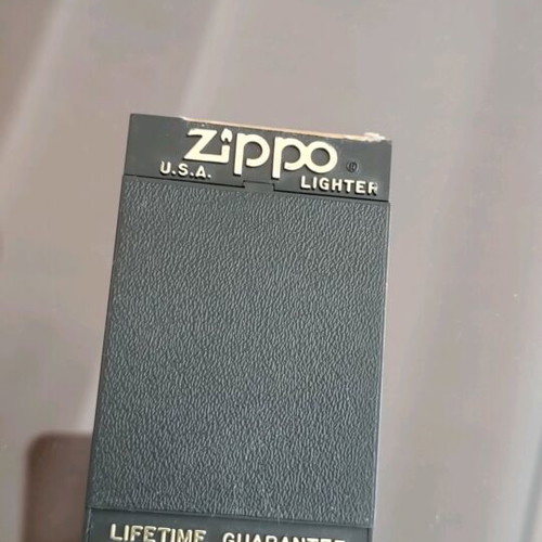 Zippo lighter like new, silver shiny, 90s decade