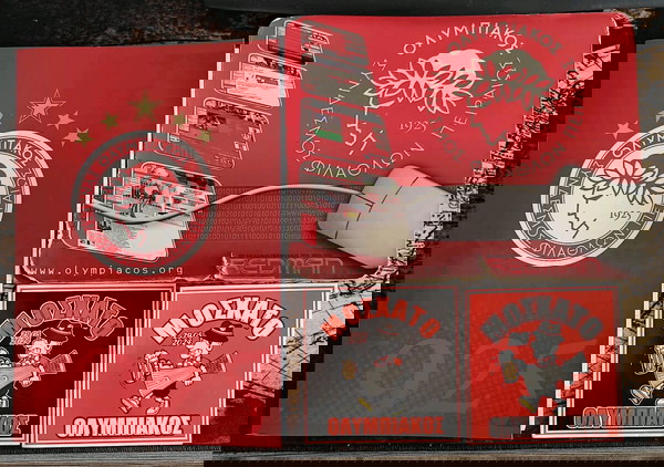 Τετράδιο Ολυμπιακός 17x24 40 Φύλλα + Mousepad + Αυτοκόλλητα πακέτο