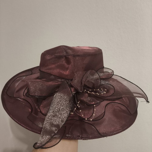 Women's red fascinator hat like new