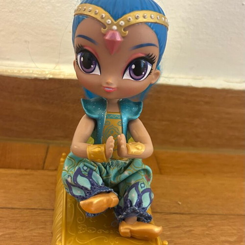 Shimmer and Shine figure used with small white paint marks