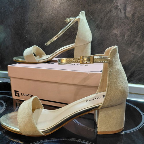 Zapatos beige sandals with thick heel new