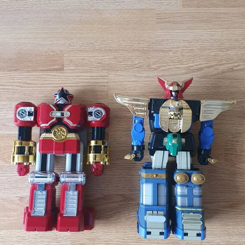 Power Rangers Zeo Megazords used with wear