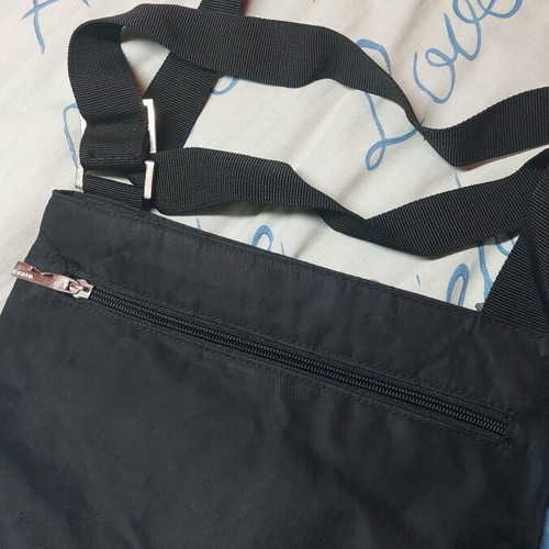 Katana shoulder bag like new, black and silver