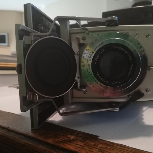 Polaroid 110A Pathfinder camera used with leather case