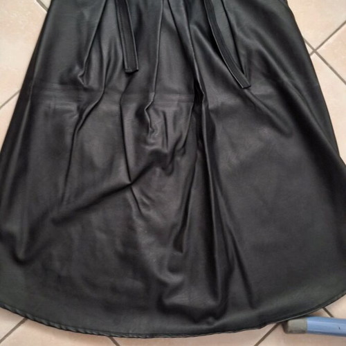 Midi leather skirt black used, size L