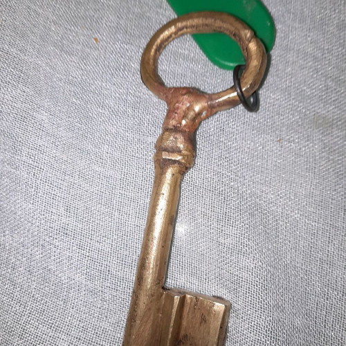 Bronze key used, old 10cm mansion front door