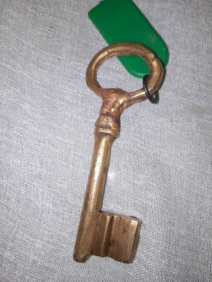 Bronze key used, old 10cm mansion front door