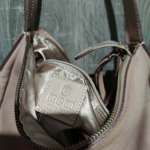 Kem shoulder bag like new