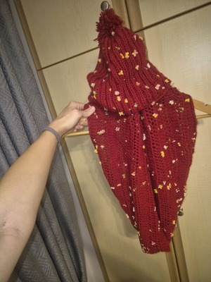 Handmade knit set hat and scarf red with colorful specks new