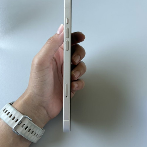 iPhone 14 Plus like new, 128GB, white, privacy screen protector