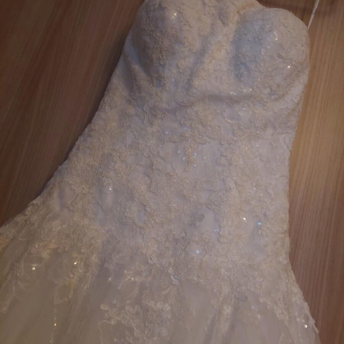 Demetrios wedding dress like new, strapless with French lace