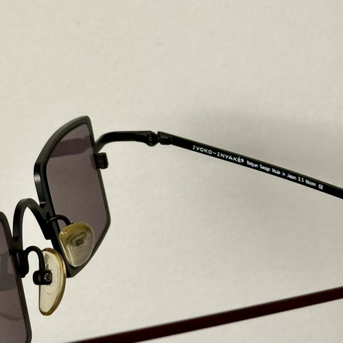 Iyoko Inyake IY173 Sunglasses new, black and red