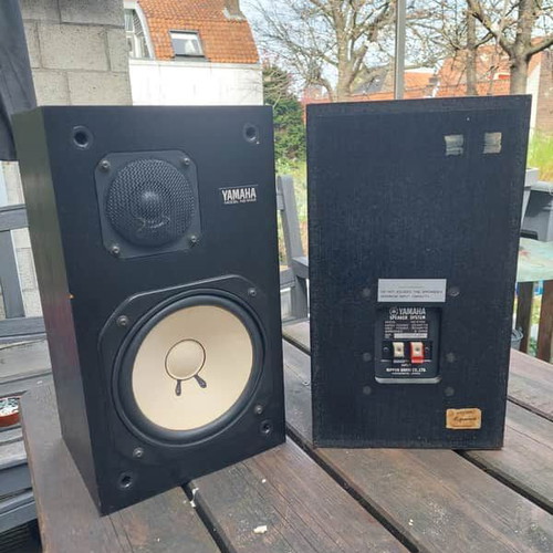 Yamaha NS-615B speakers like new