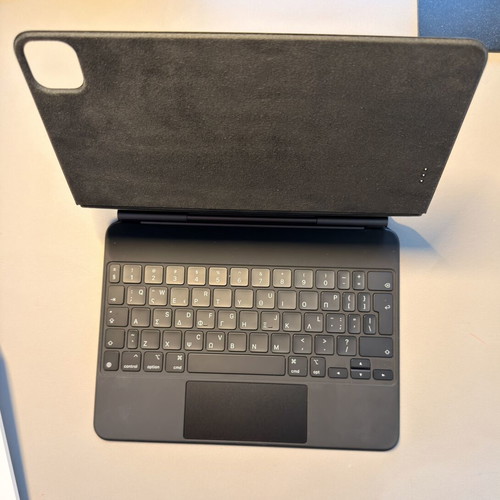 Apple iPad Magic Keyboard black Greek layout like new with trackpad