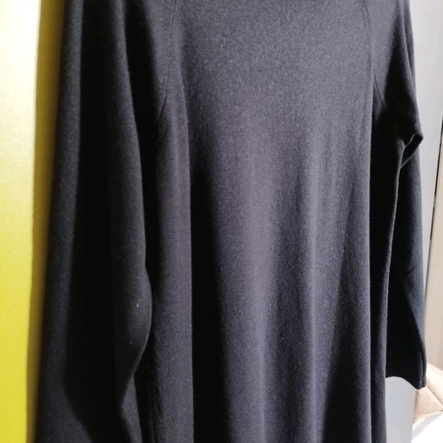 Wool long-sleeve blouse size M, black made of pure virgin wool