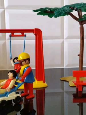 Playmobil Vintage 1974 collectible playground and rare Acacia tree like new