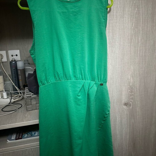 Regalinas dress green like new