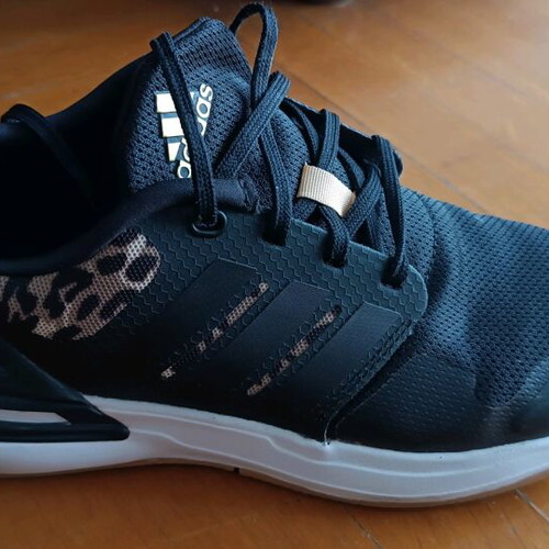 Adidas women's athletic shoe like new, size 38