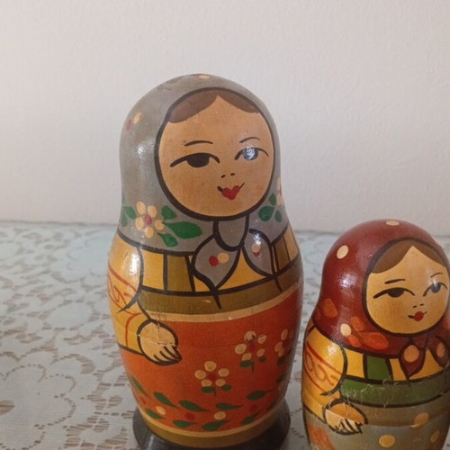 Russian handmade nesting wooden babushka set of 5 used
