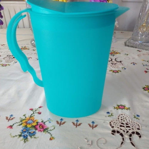 Κανάτα νερού Tupperware 2,2 λίτρα καινούργια