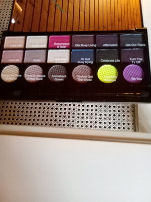 Revolution eyeshadow palette with 18 shades new