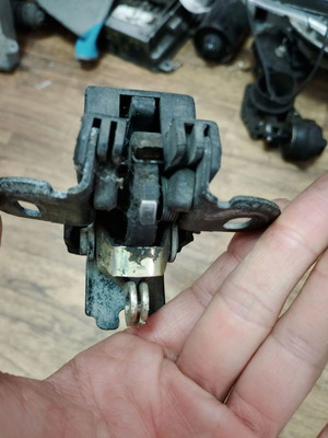 Locking mechanism for Renault Kangoo