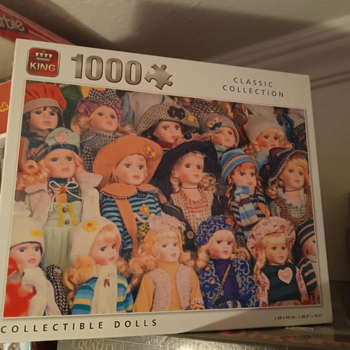 Puzzle 1000 pieces with old dolls theme new, sealed