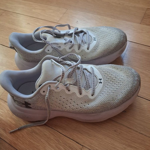 Under Armour athletic shoes size 38, white and grey