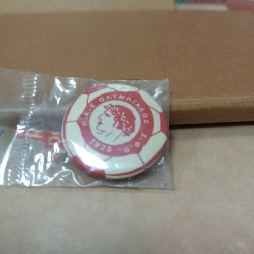 Olympiakos collectible badge new, diameter 3 cm