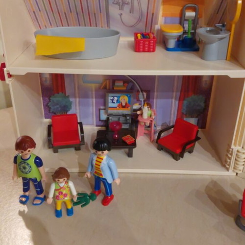 Playmobil Dollhouse modern dollhouse suitcase like new for ages 4-10