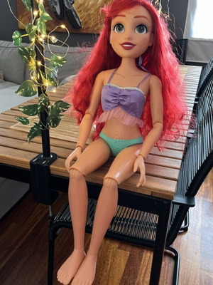 Disney Ariel The Little Mermaid αρθρωτή κούκλα, 85 εκ.