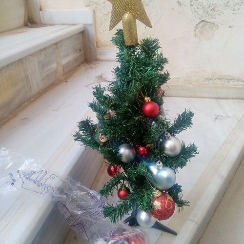 Christmas tree 2.10m with 50cm gift tree and decorations
