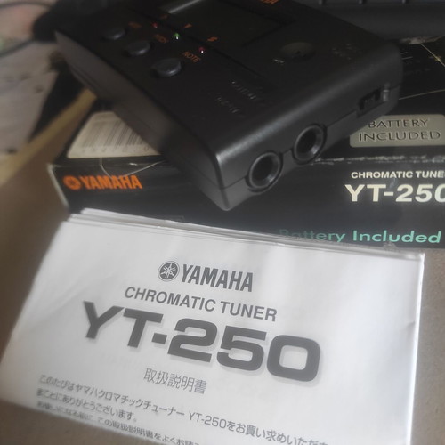 Yamaha YT-250 Chromatic Tuner new with battery