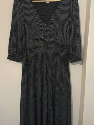 Attrattivo midi dress black with white geometric patterns used, size S