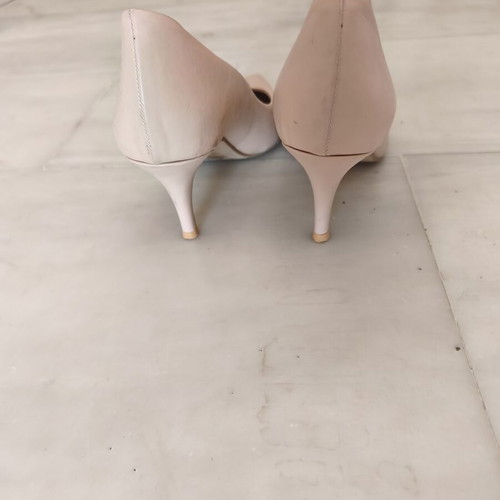 Beige pumps size 40