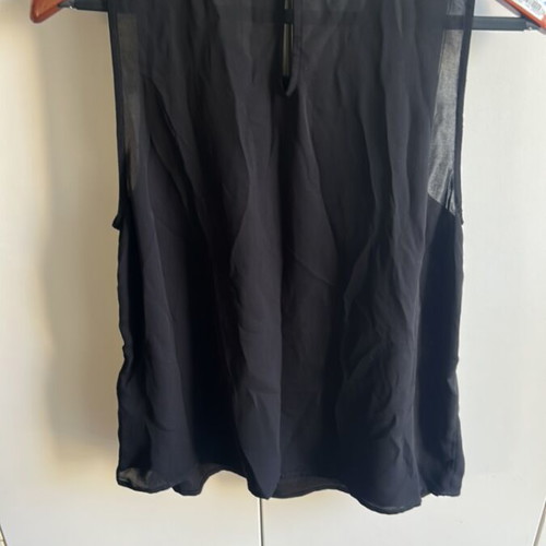 Black sleeveless blouse with fringes H&M like new, size 42
