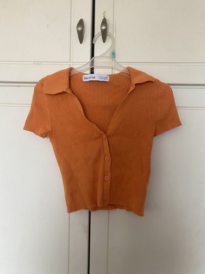 Bershka orange t-shirt size XS like new
