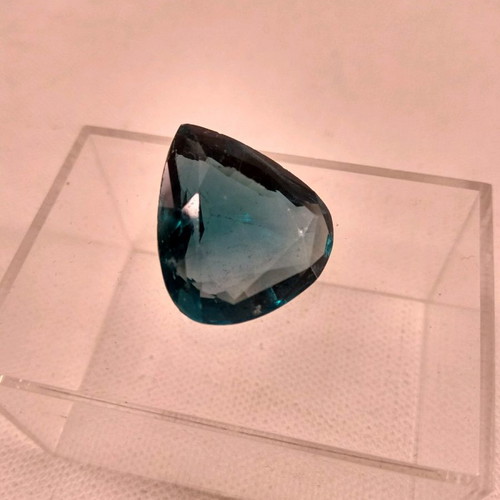 Cyan-green fluorite gemstone 7 g pear shape new