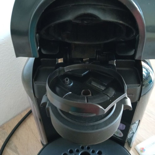 Bosch Tassimo Vivy TAS1252 coffee maker used, very good condition