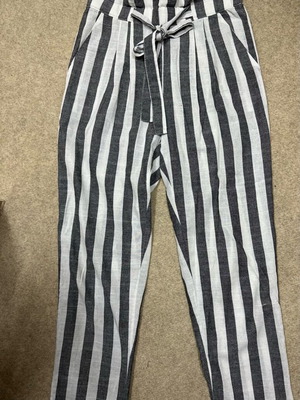 Linen women's pants with tied belt at waist like new, size M